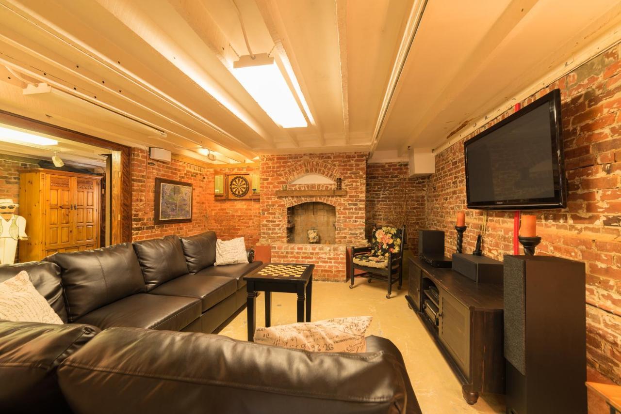 뉴 베른 The Jarvis At 220 B&B 외부 사진