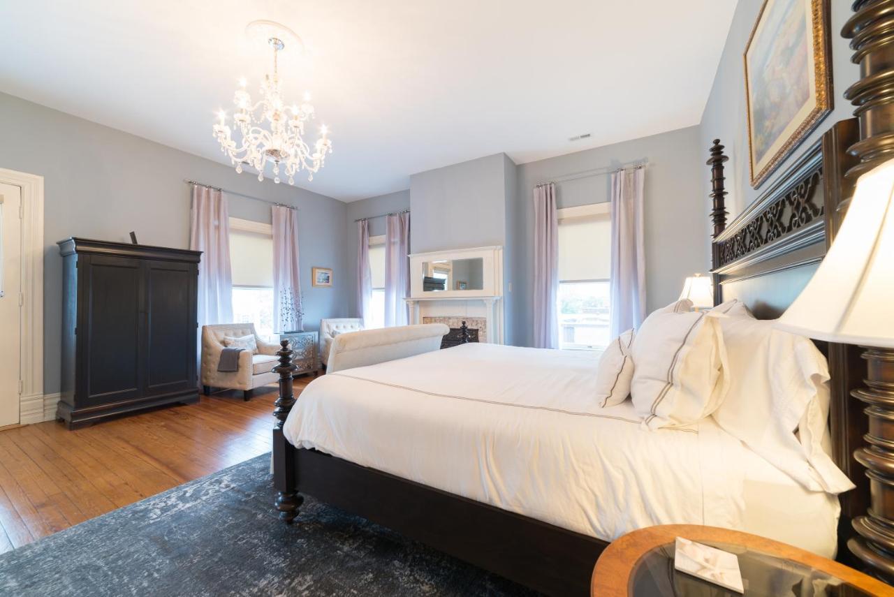 뉴 베른 The Jarvis At 220 B&B 외부 사진