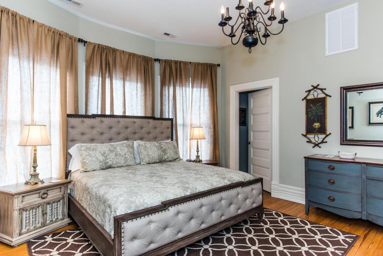 뉴 베른 The Jarvis At 220 B&B 외부 사진